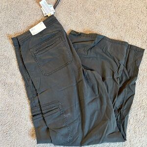 Women’s American Eagle Gray Baggy Cargo Pants High Waisted